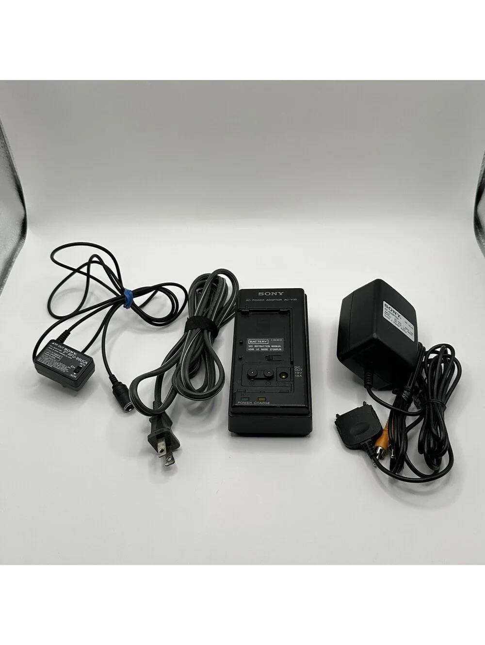 OEM Sony Handycam Camcorder Video Camera Battery Charger AC-V30 + RFU/Power Sup